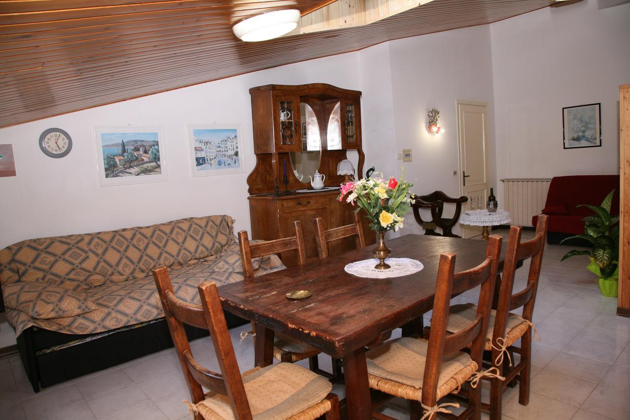 Agriturismo Villa Mozart Nel Verde Губбио Экстерьер фото
