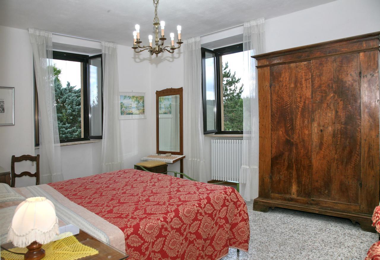 Agriturismo Villa Mozart Nel Verde Губбио Экстерьер фото