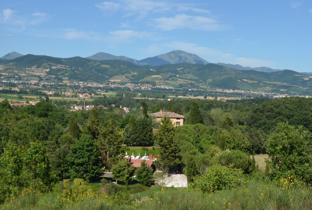 Agriturismo Villa Mozart Nel Verde Губбио Экстерьер фото